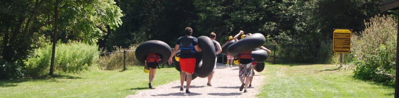 kids carrying inner tubes_Elora Gorge Conservation Area