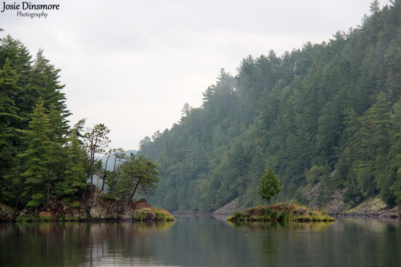 canoeing along Mattawa River_Samuel de Champlain Provincial Park