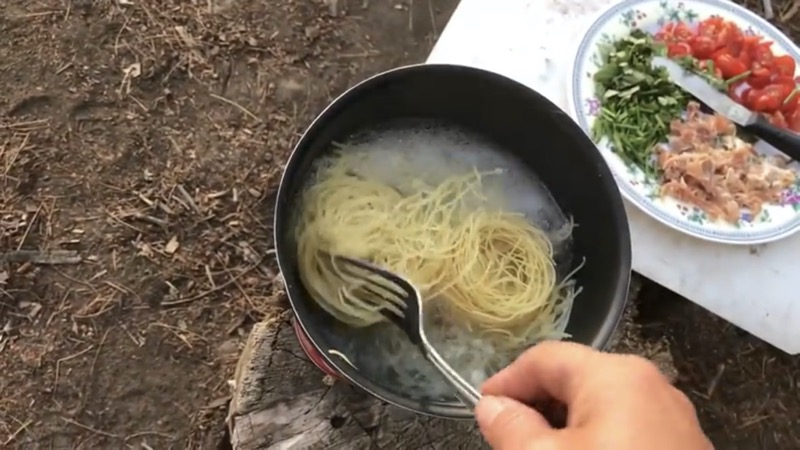 Backcountry camping recipe - Prosciutto Basil Tomato Pasta