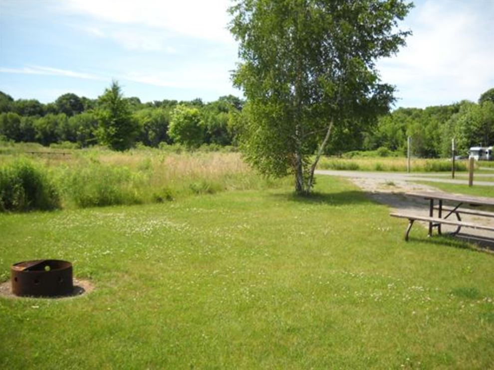 Woodlands Campground, Sandbanks OntarioCamping.ca